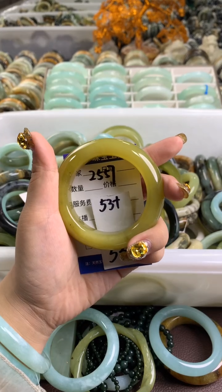 【闪购商品】蛇纹石玉手镯未镶嵌2357