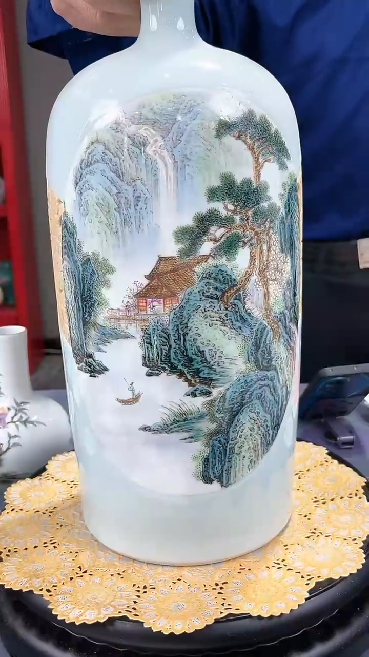 【闪购商品】官窑瓷画院731官窑瓷画院开窗山水赏瓶