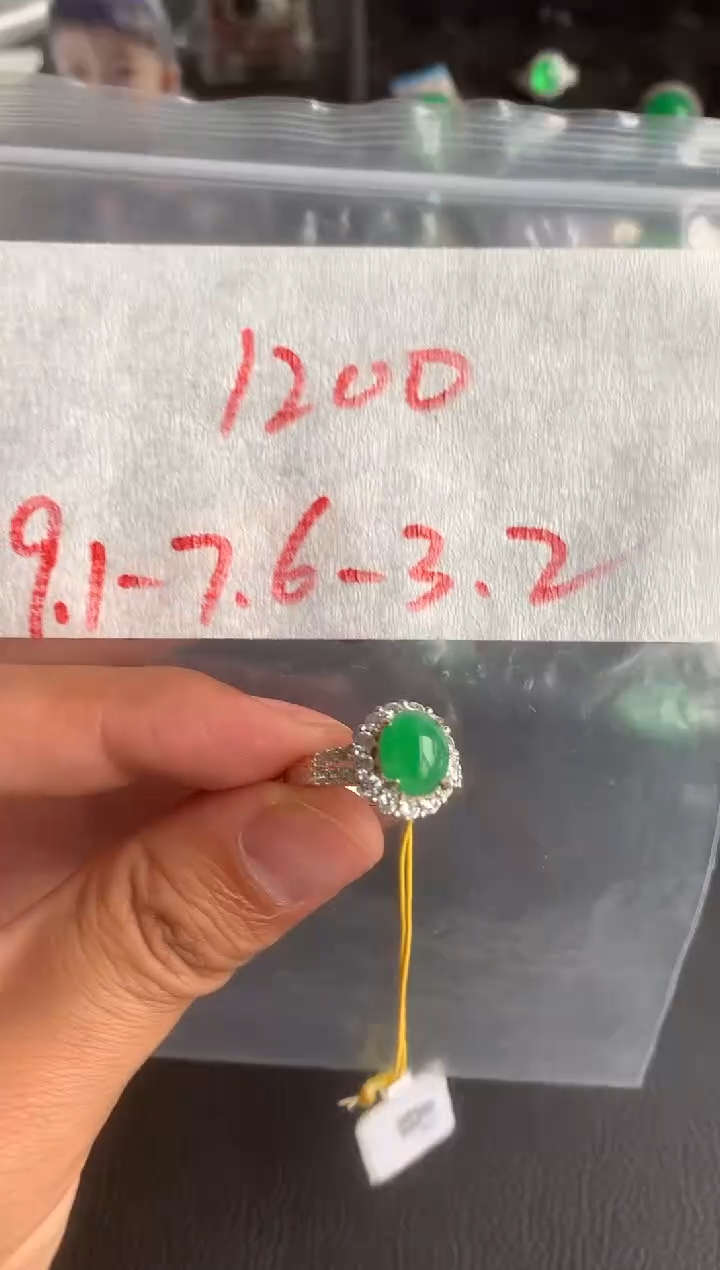 未镶嵌定制翡翠缅甸A货翡翠，拍一发一