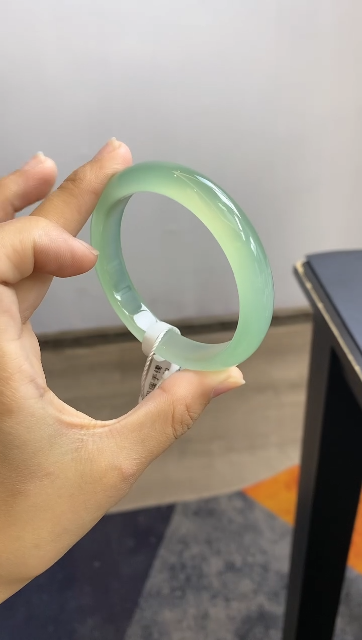 【闪购商品】玛瑙/玉髓手镯未镶嵌519