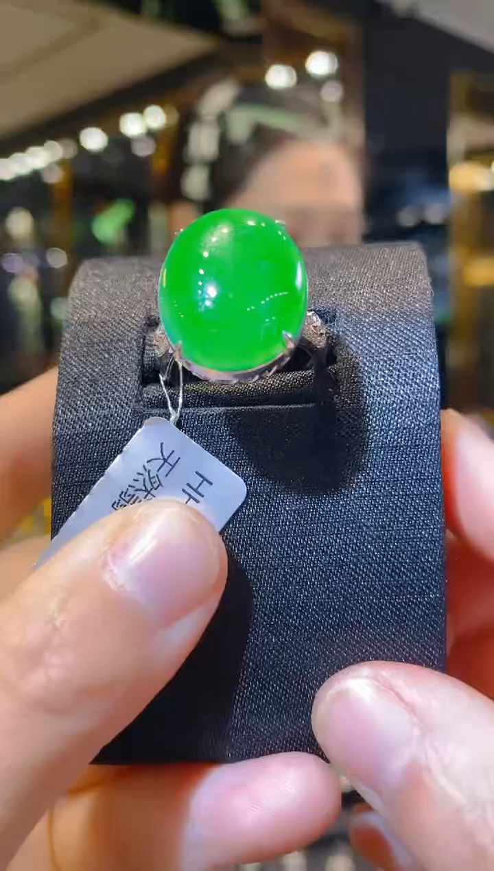 【闪购商品】翡翠戒指18K金镶嵌046    