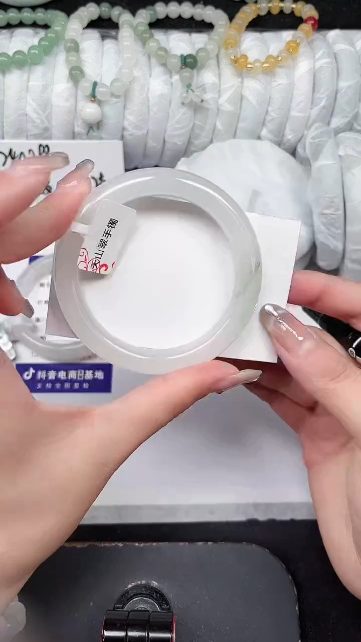 未镶嵌手镯石英质玉241-54/55