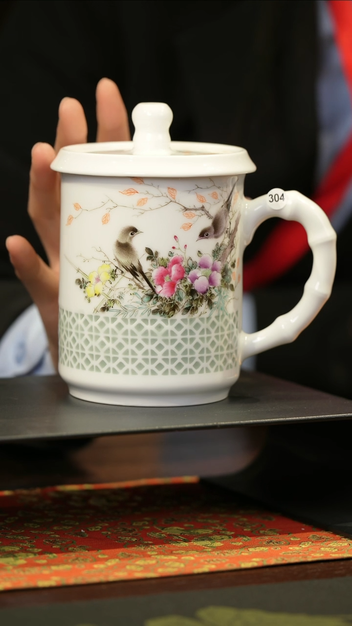 【闪购商品】其他粉彩玲珑花鸟办公杯304
