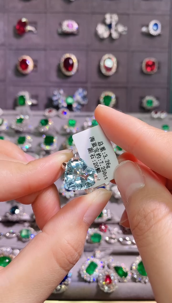 【闪购商品】海蓝宝石戒指18K金镶嵌.