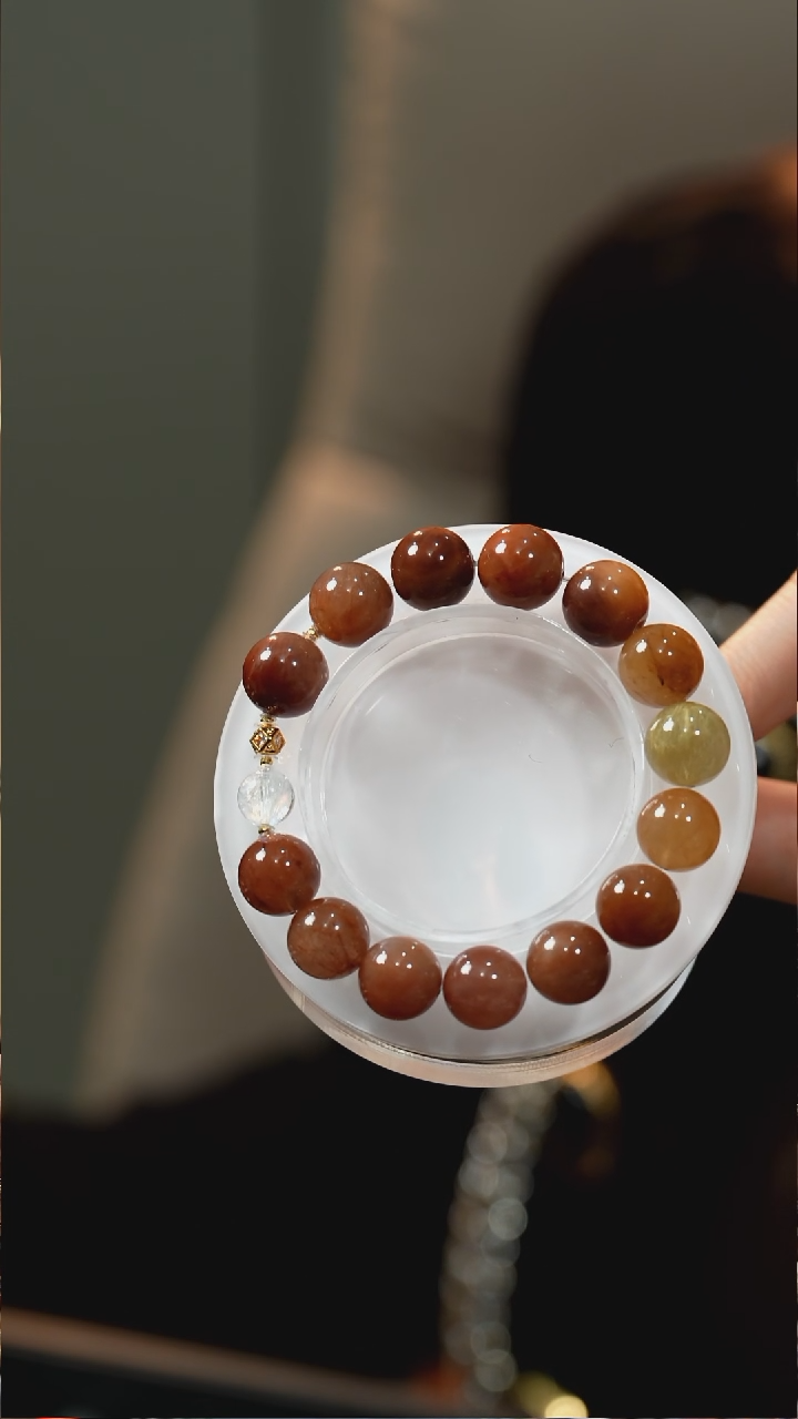 18K金镶嵌手串水晶天然兔毛设计款手串