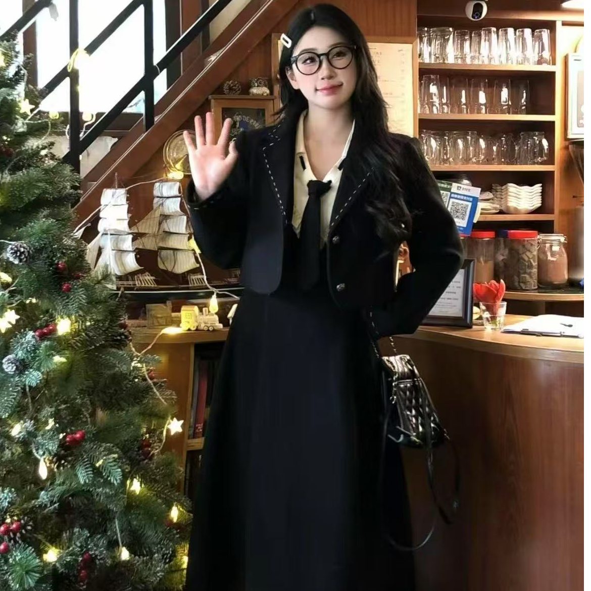 早春甜酷盐系显瘦学姐小众设计法式外套连衣裙套装收腰