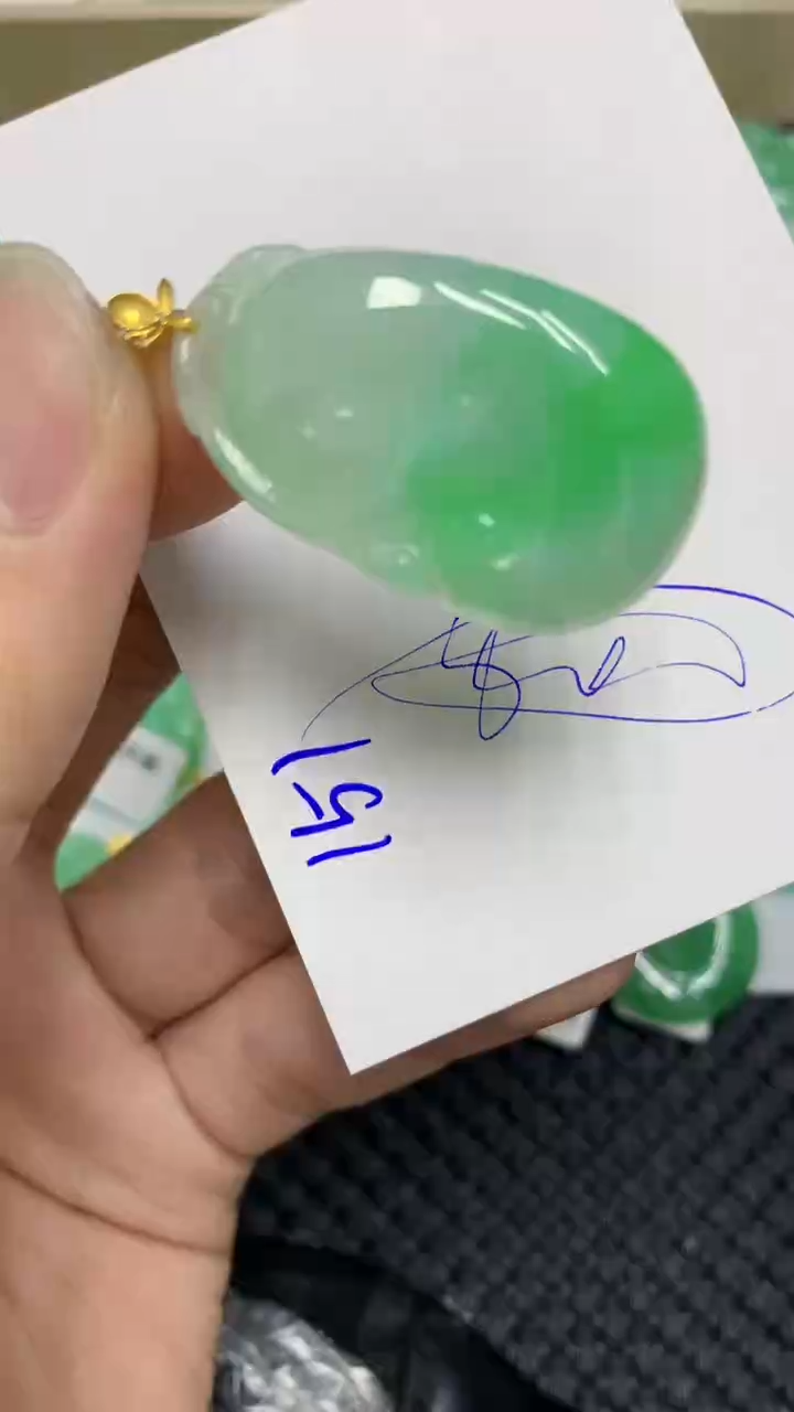 颈饰18K金镶嵌翡翠翡翠111111111111111