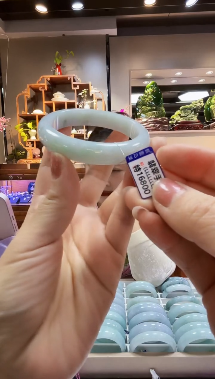 【闪购商品】翡翠颈饰未镶嵌手镯56.8