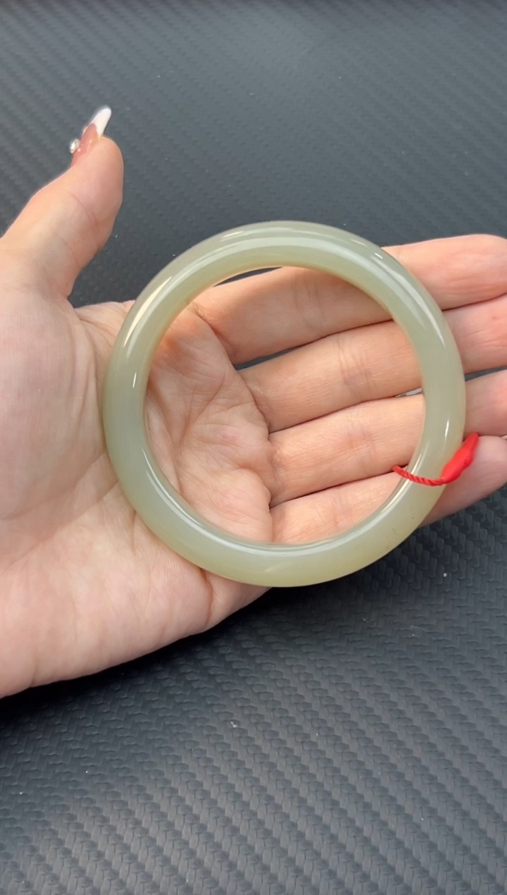 【闪购商品】和田玉手镯未镶嵌且末微色差近矿57+手镯M