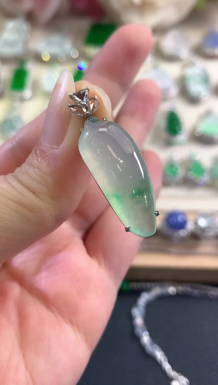 吊坠(不含链)18K金镶嵌翡翠d77  