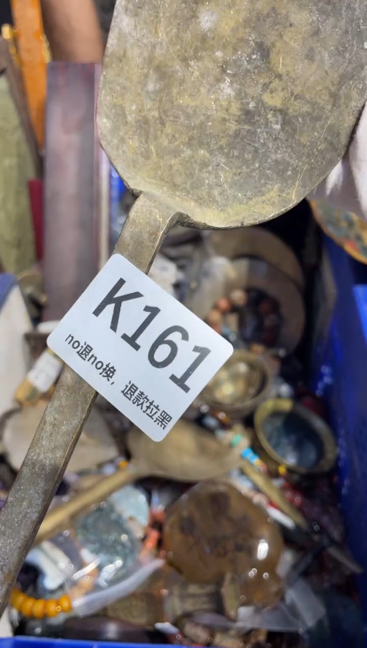 瓷片人***?表姐直播所见所得