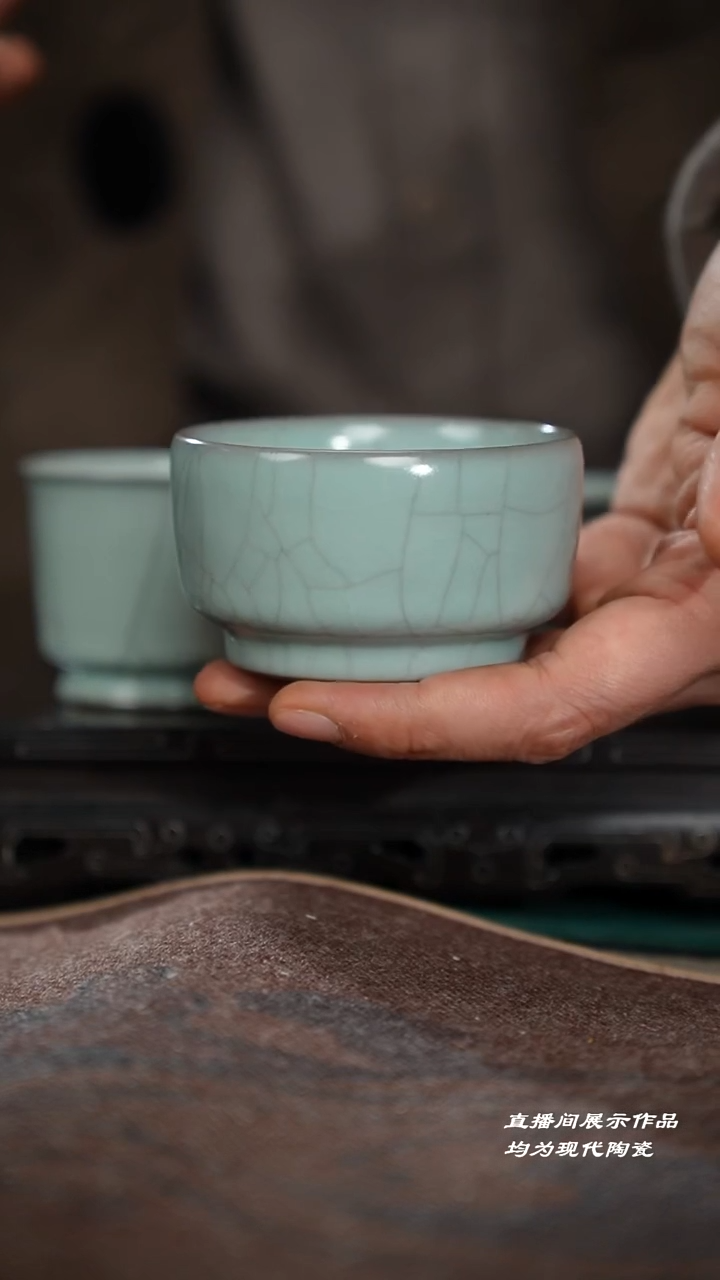 129-5带足直壁杯（南官 子庐窑）