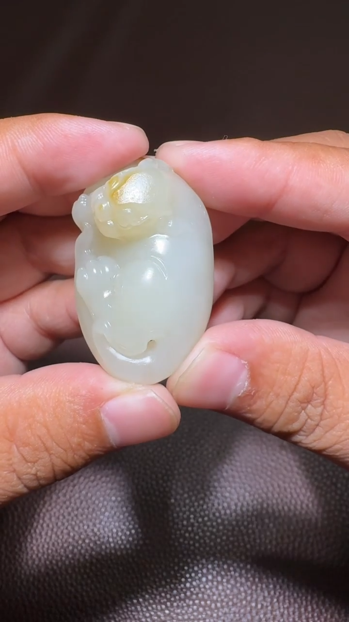 未镶嵌和田玉挂件和田玉