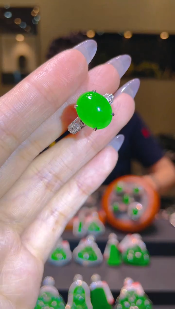 【闪购商品】翡翠18K金镶嵌吊坠(不含链)A62