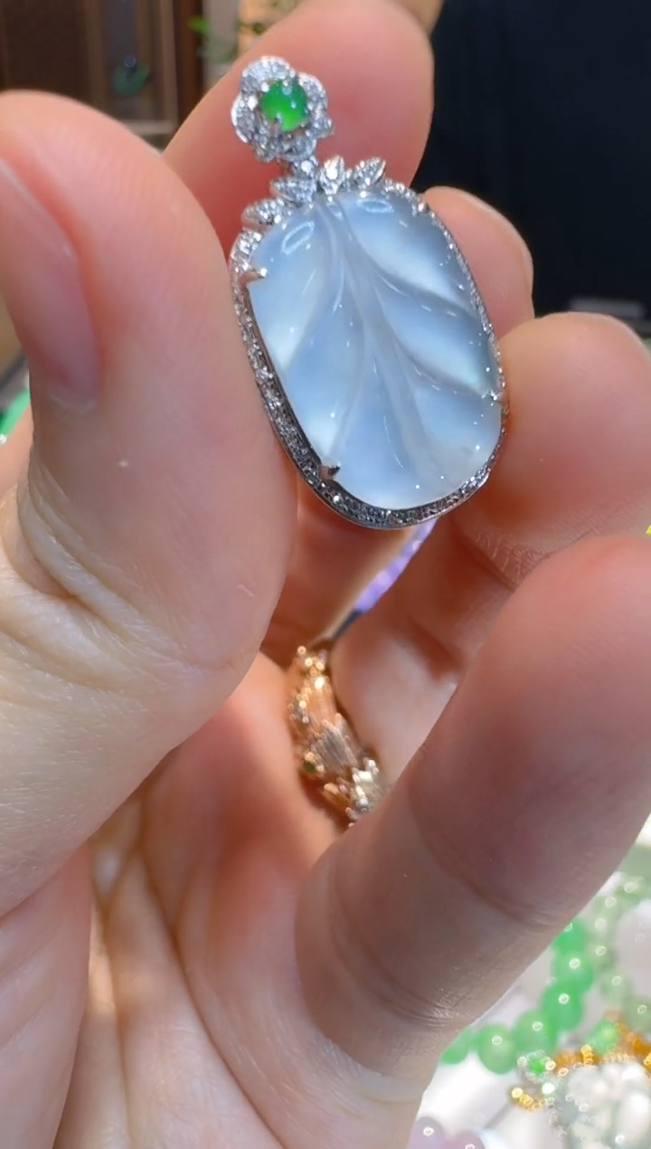 翡翠18K金镶嵌吊坠(不含链)多样性团购发一件