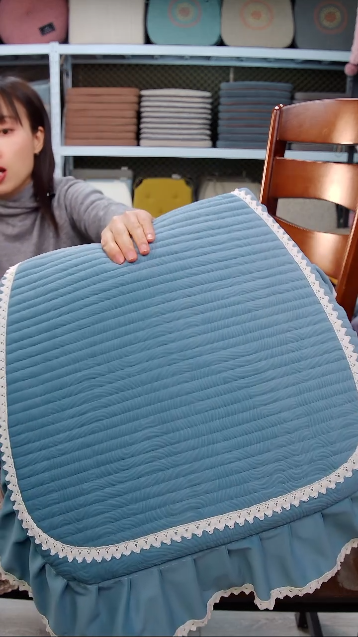 布细绒—横条：蓝色4个