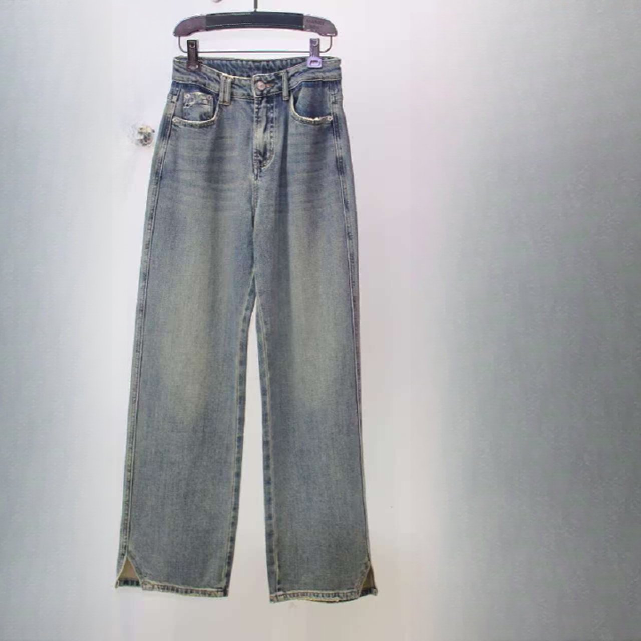 怀旧复古款牛仔裤