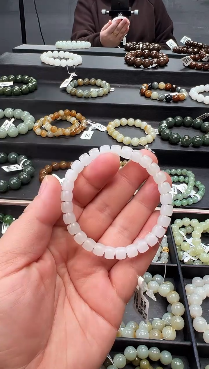 未镶嵌手串和田玉b****～天泰白玉直切手串卡6*7