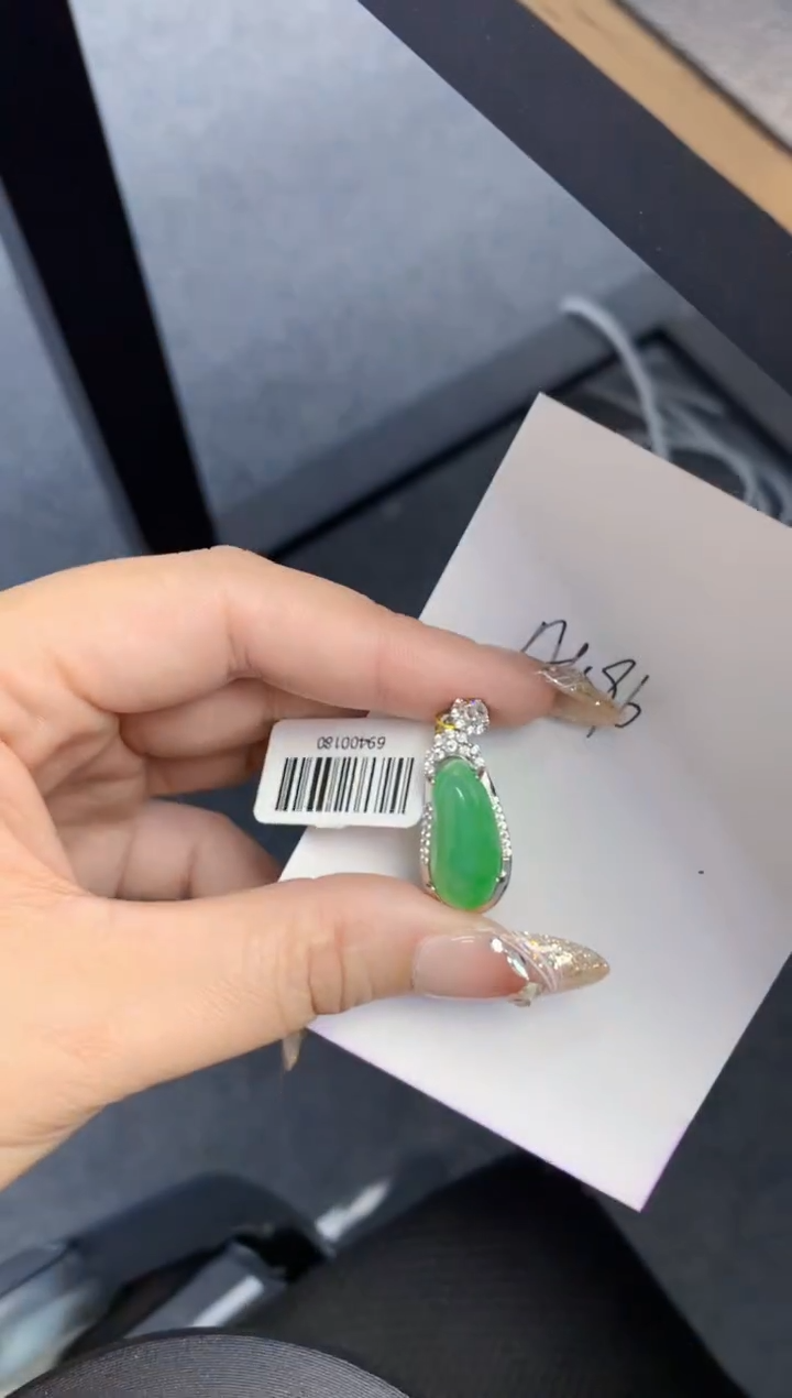 颈饰未镶嵌翡翠天然A货缅甸翡翠百元以上9元证书费自理