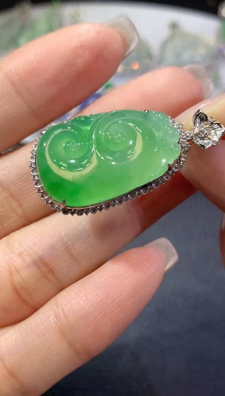 【闪购商品】翡翠18K金镶嵌吊坠(不含链)A75