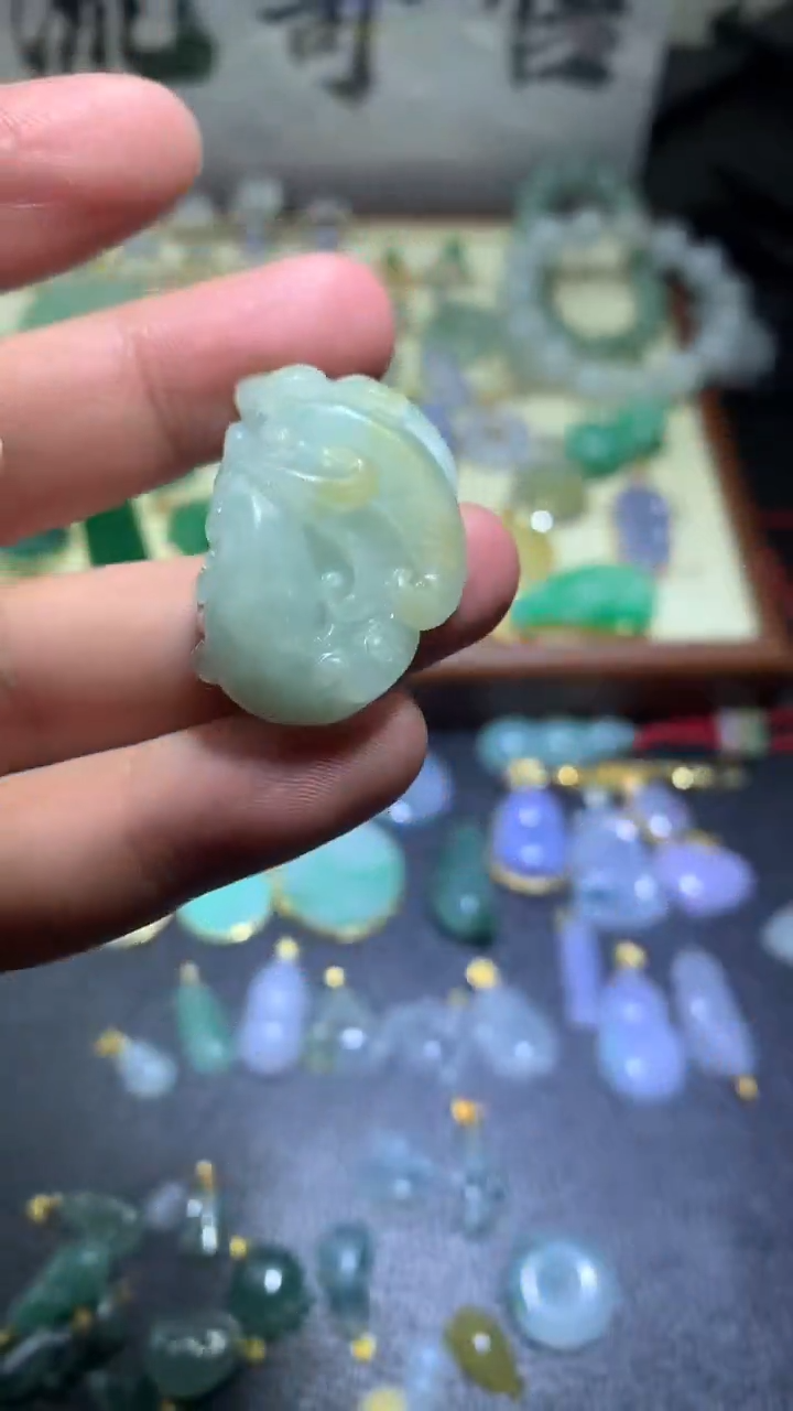 【闪购商品】翡翠颈饰未镶嵌059翡翠吊坠