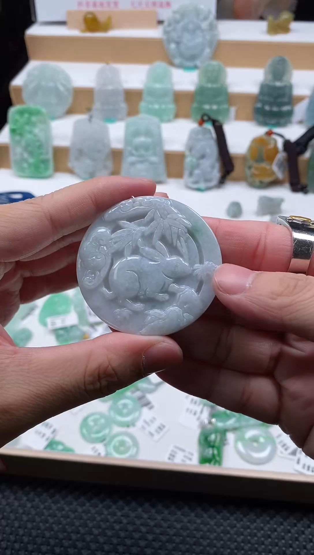 【闪购商品】翡翠颈饰未镶嵌86兔牌