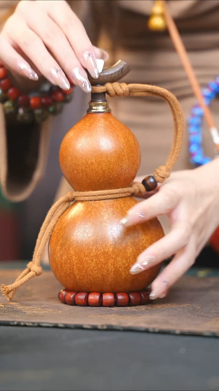 【闪购商品】WQ125大漆酒葫芦不包手串及旋转底座