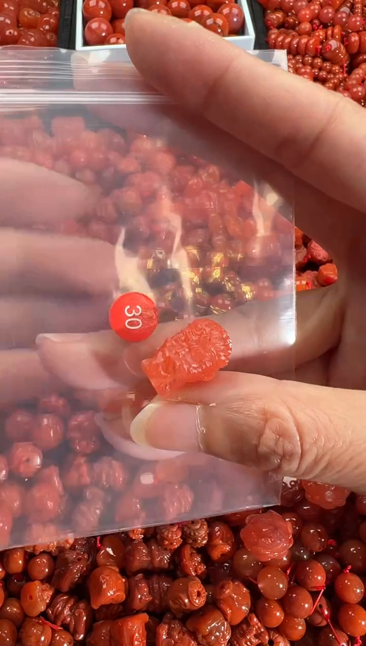 【闪购商品】南红玛瑙颈饰未镶嵌1