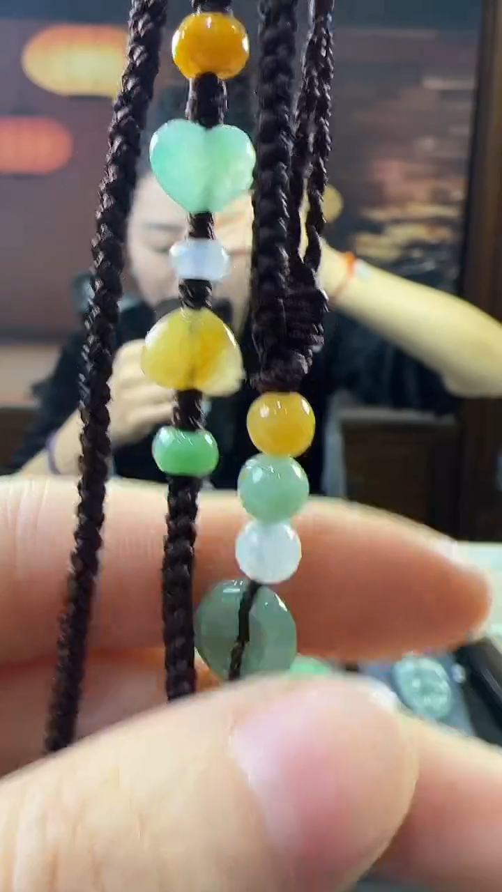 未镶嵌挂件翡翠美背