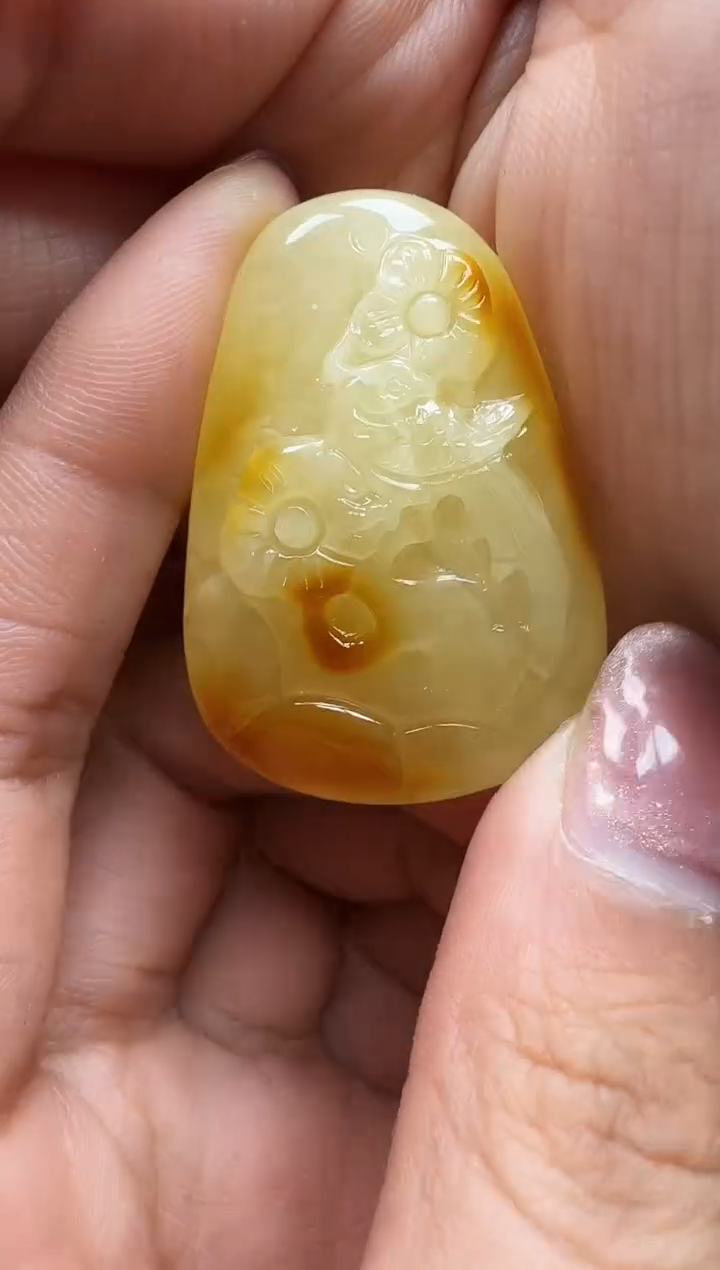 【闪购商品】琥珀裸石未镶嵌挂坠