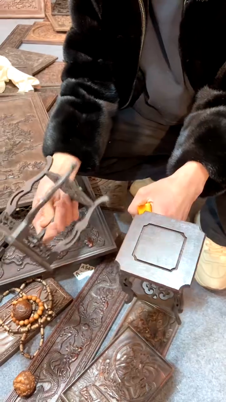 【闪购商品】木紫檀雕刻一物一拍一直播为准