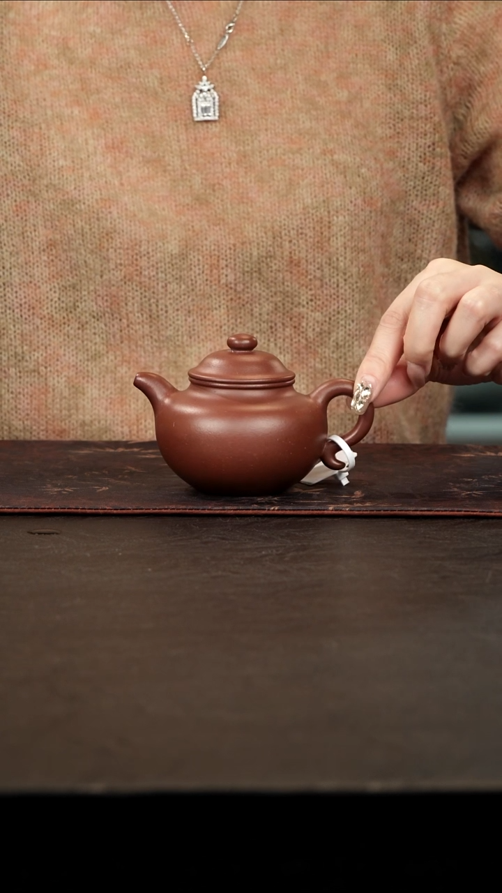 茶壶紫砂底槽青大亨莲子200cc