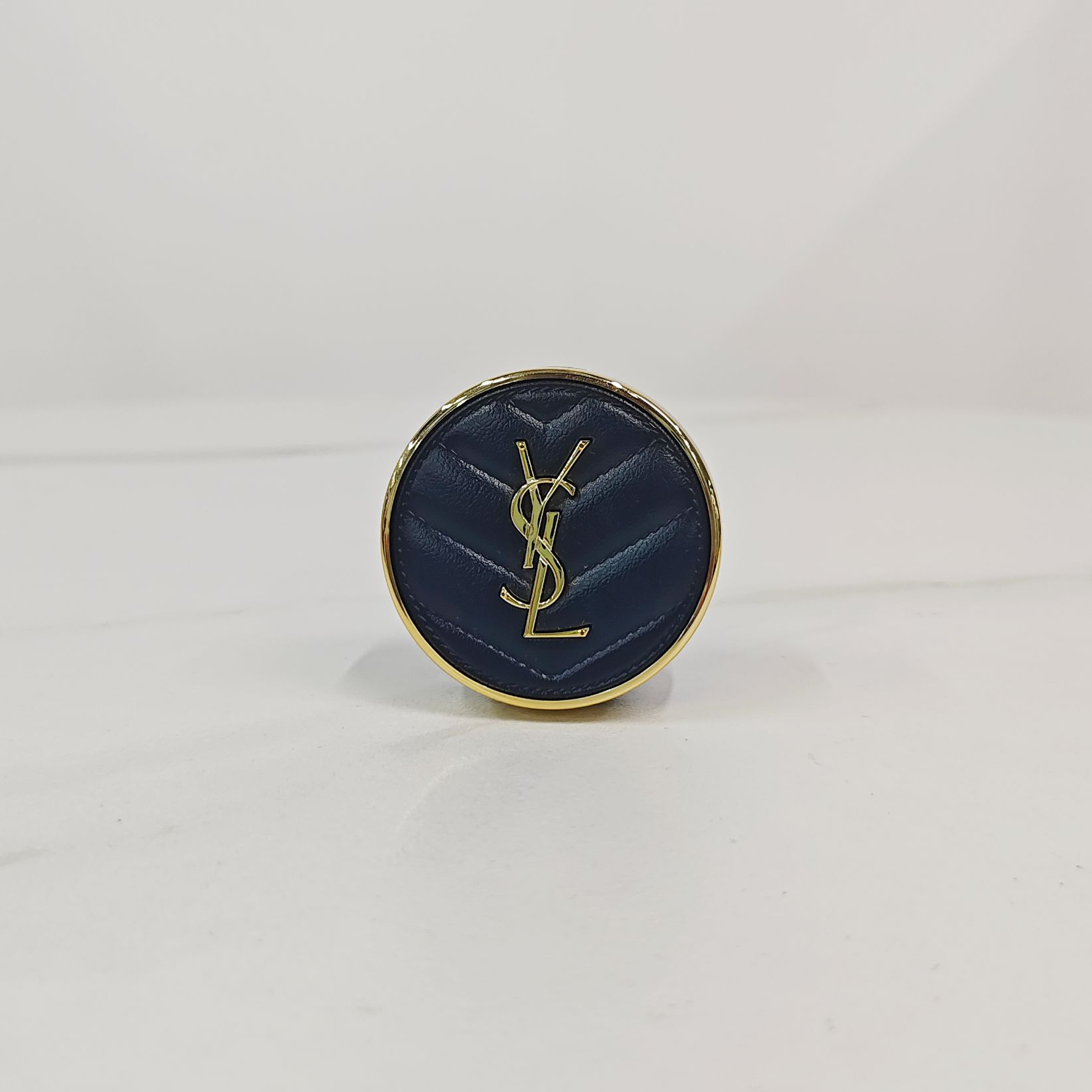 圣罗兰新明彩轻垫粉底液气垫b20  5g（27年）