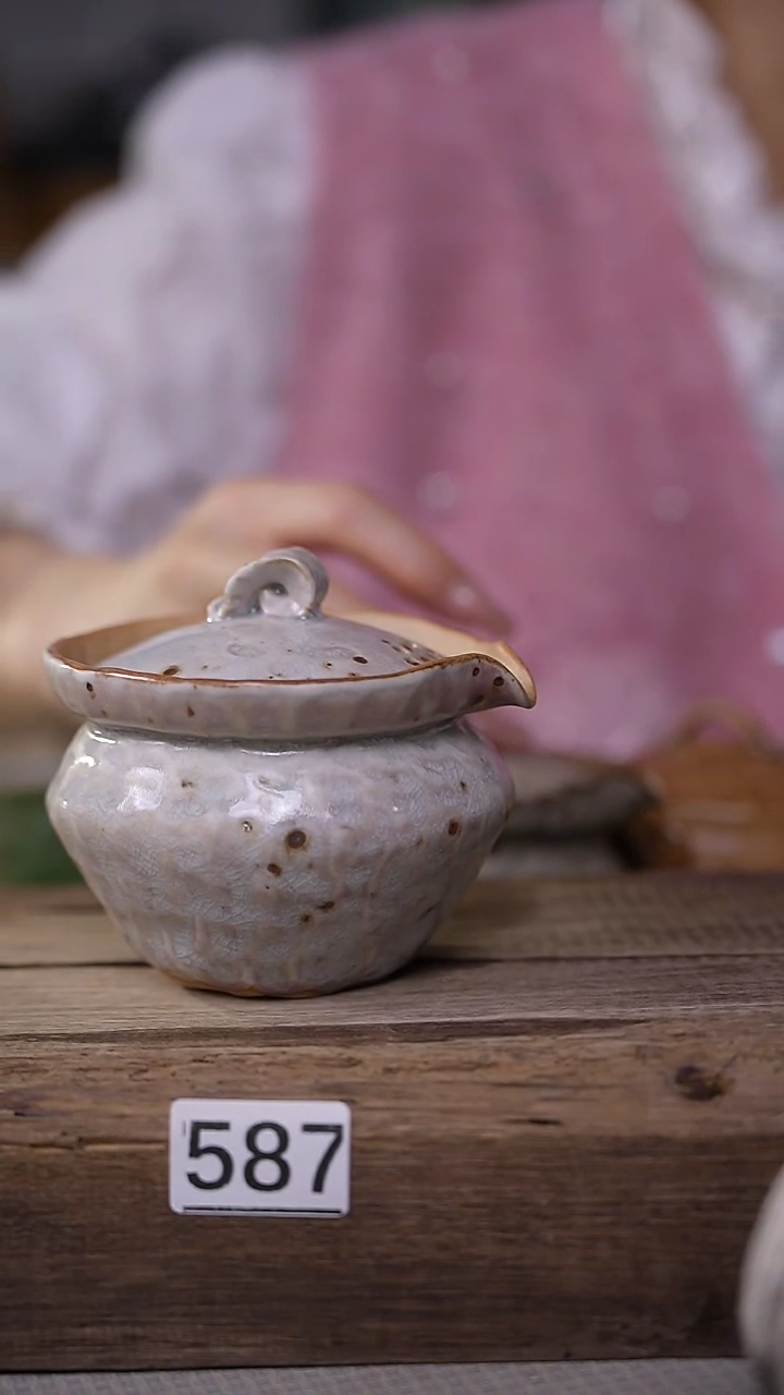 【闪购商品】瓷片设计师手作/宝瓶