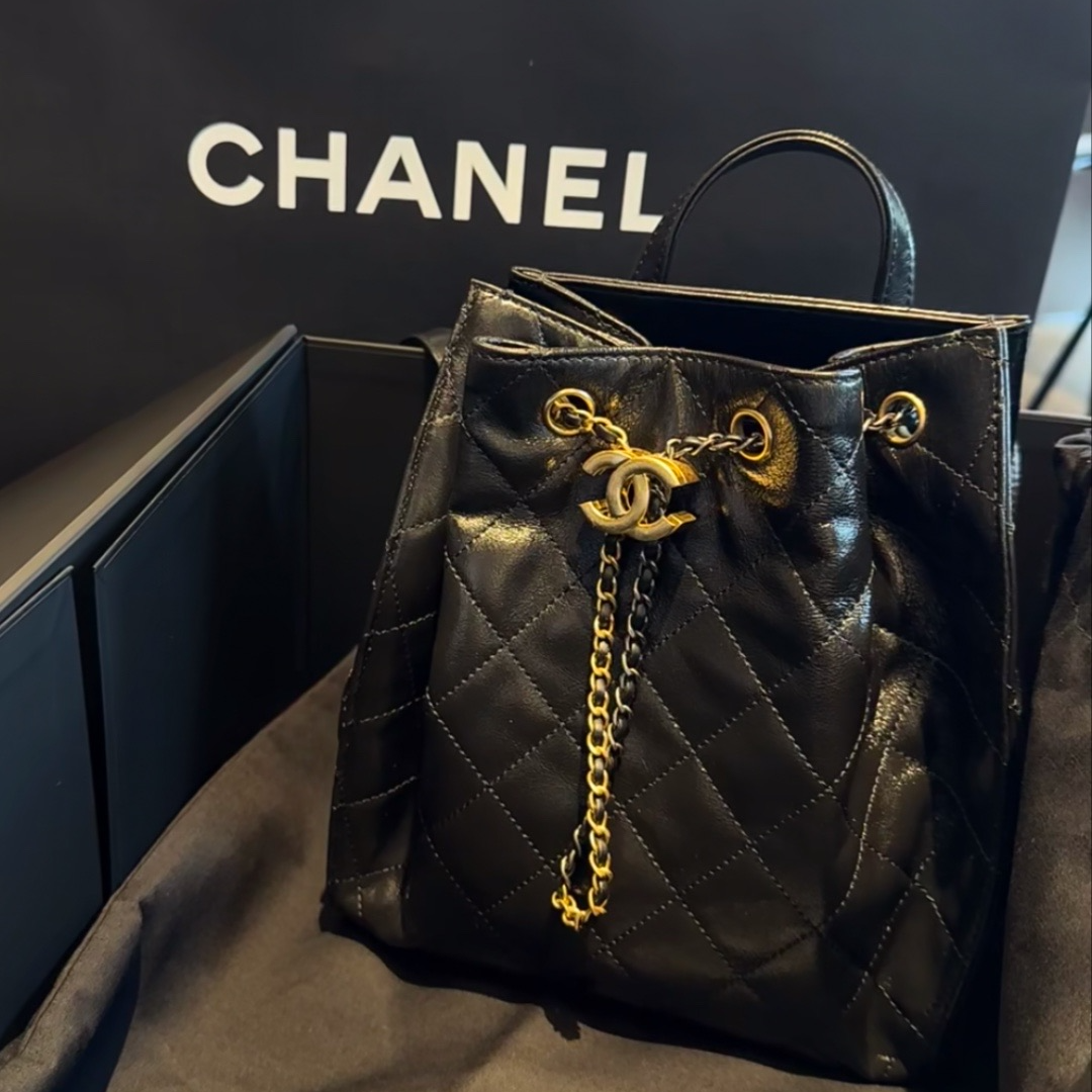 99新 Chanel/香奈儿 小花柳 25 bag 双肩包 黑色 皮革C 芯片开 