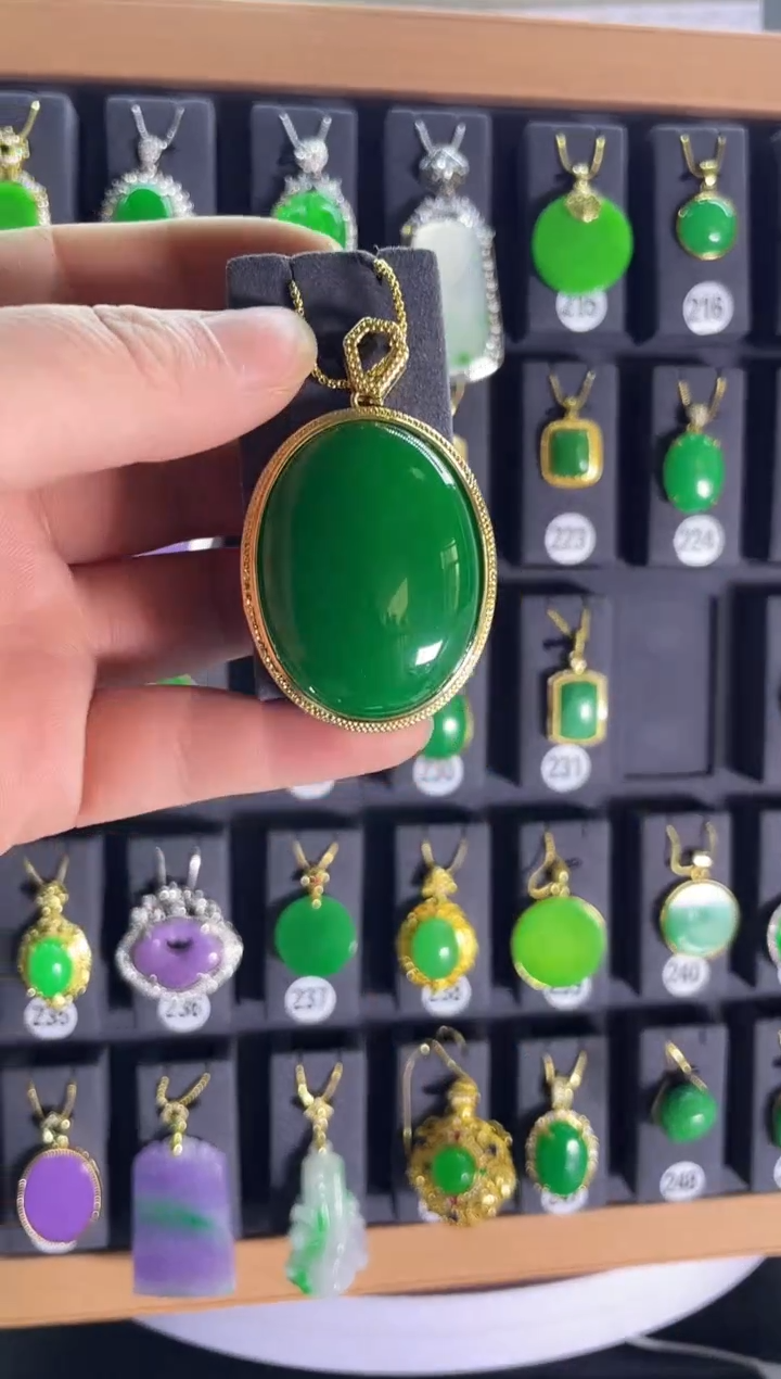 【闪购商品】翡翠耳饰银S925镶嵌232...
