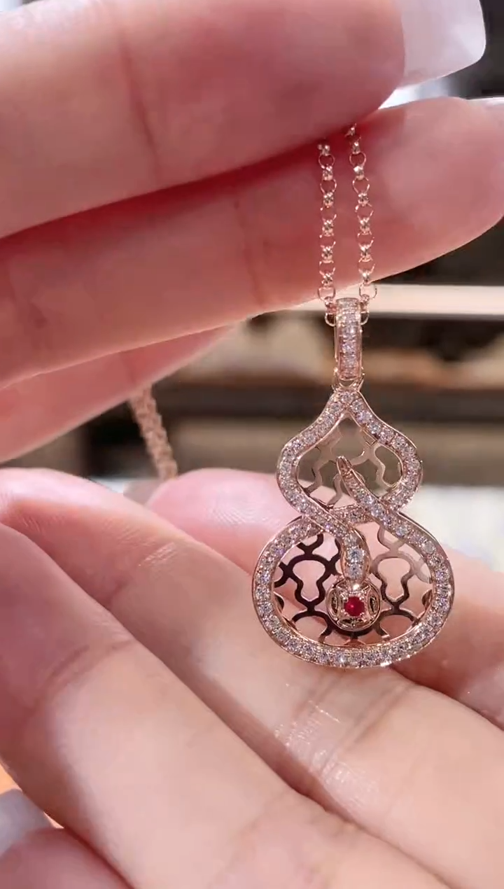 【闪购商品】钻石颈饰18K金镶嵌项链