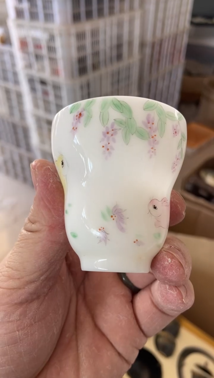 杯无运费险有瑕疵的摄影的产品有使用过的痕迹有点脏介意勿拍