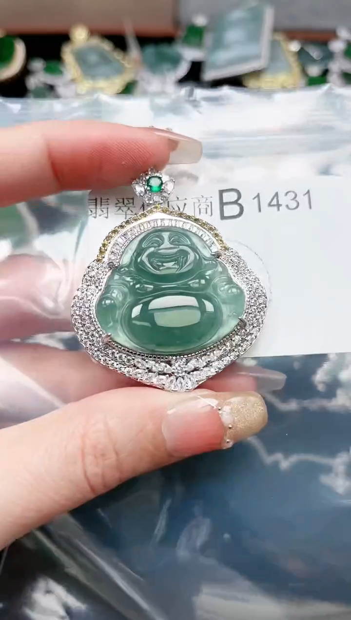 【闪购商品】翡翠颈饰未镶嵌1431赠皮绳