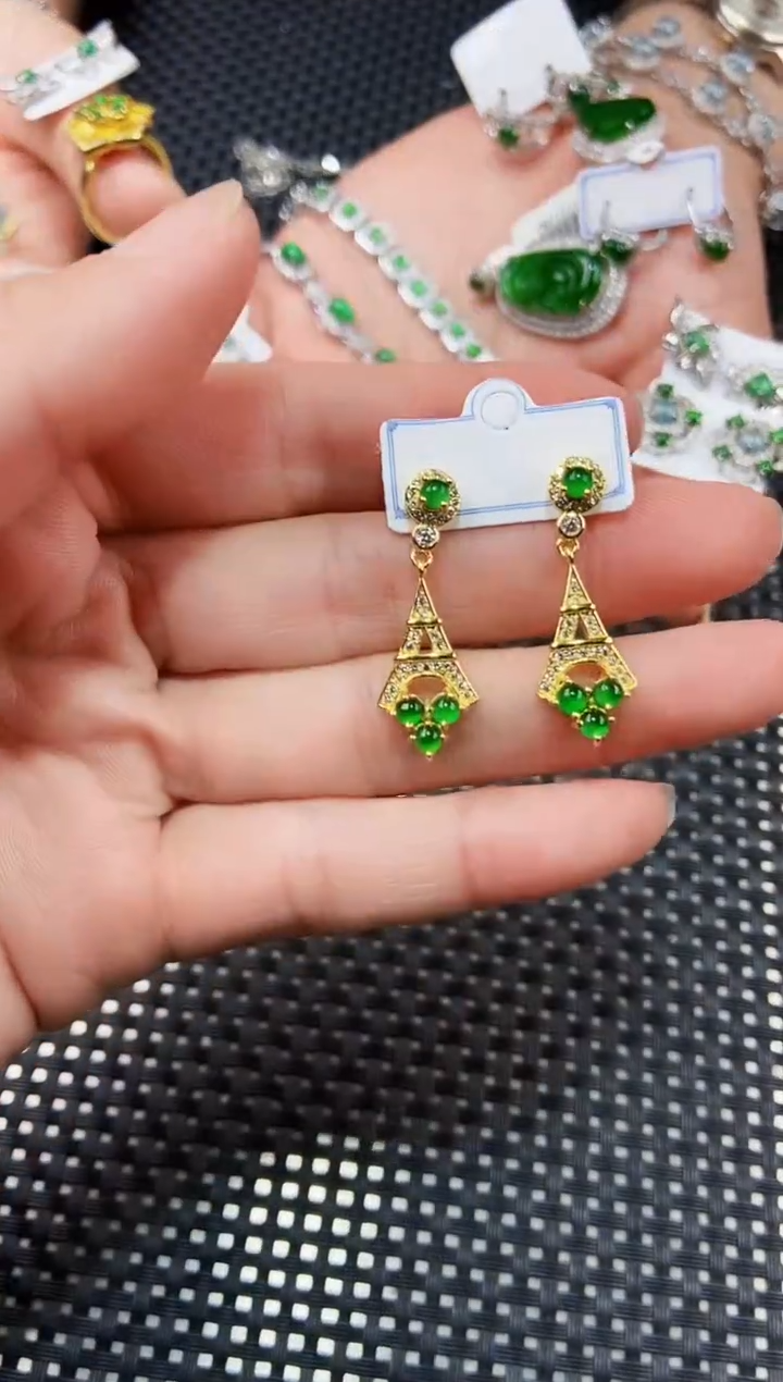 【闪购商品】翡翠耳饰未镶嵌11111111