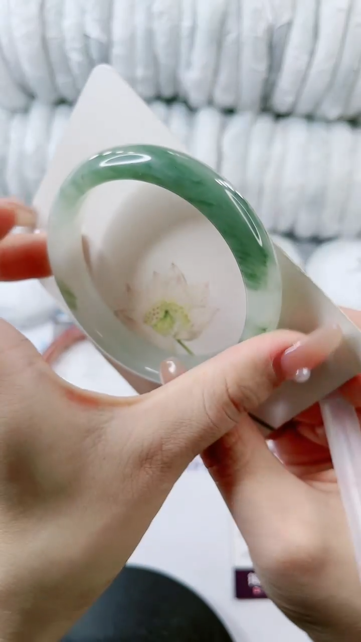 【闪购商品】石英质玉手镯未镶嵌1035011777-多样性发货