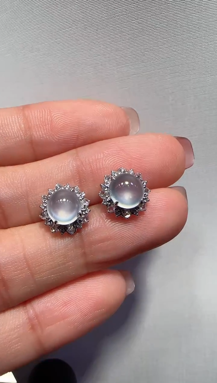 【闪购商品】翡翠耳饰18K金镶嵌蛋面耳钉