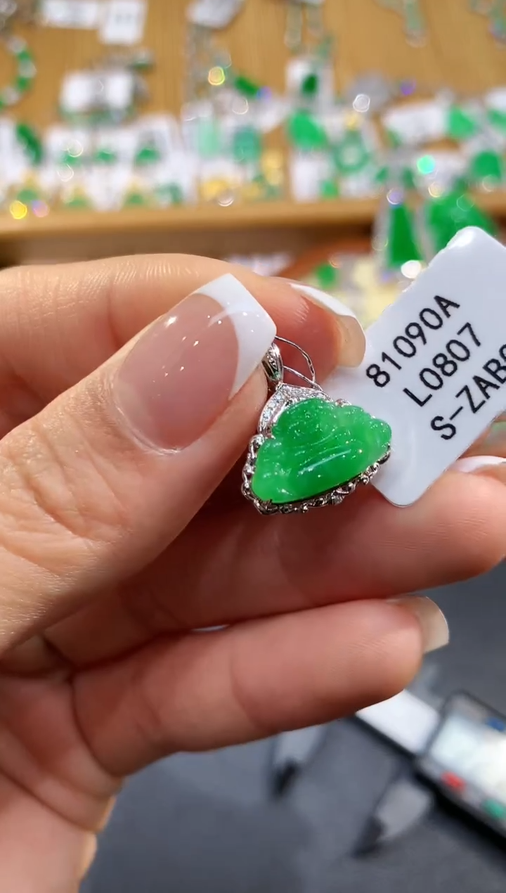 【闪购商品】翡翠吊坠(不含链)18K金镶嵌L0807