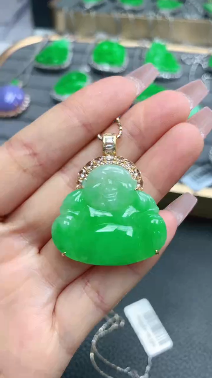 【闪购商品】翡翠颈饰18K金镶嵌赠礼盒证书