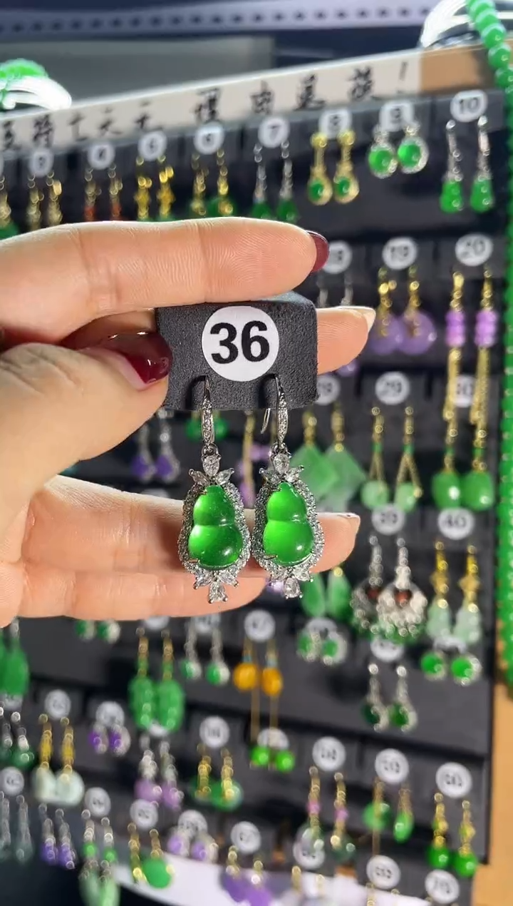 【闪购商品】翡翠耳饰银S925镶嵌36...