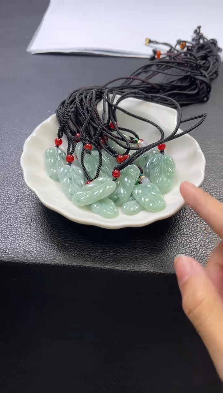 【闪购商品】翡翠颈饰未镶嵌C27多样性发一件