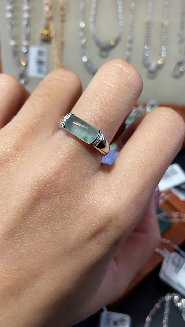 【闪购商品】翡翠戒指18K金镶嵌戒指