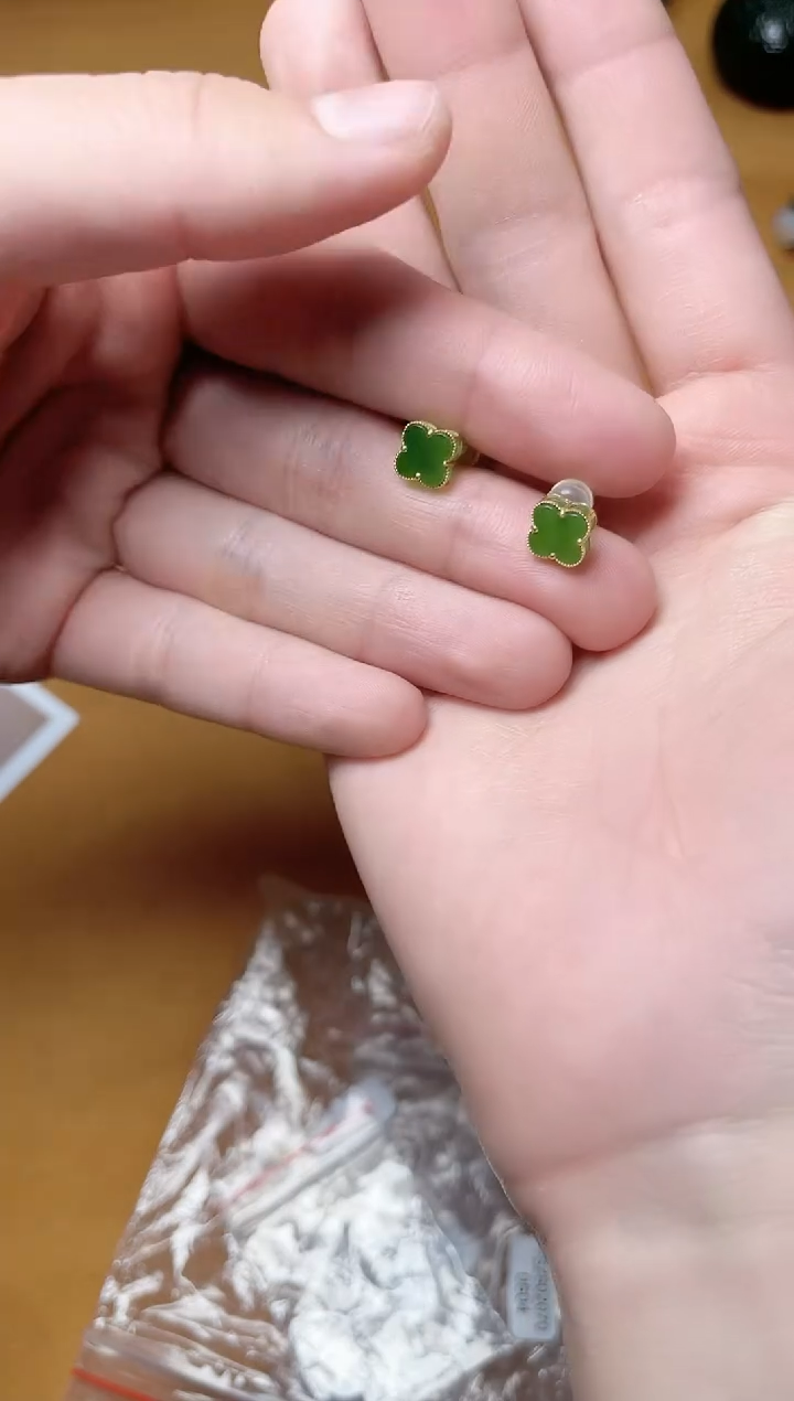 【闪购商品】和田玉耳饰18K金镶嵌耳钉kk