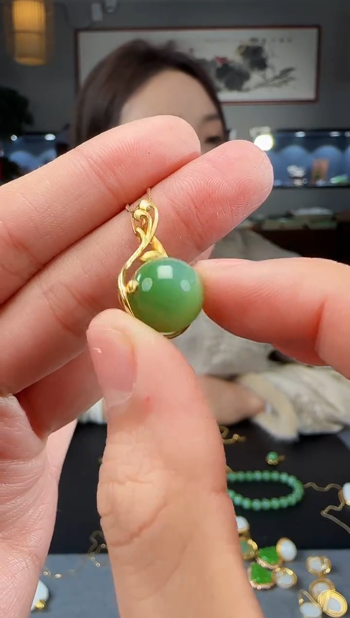 【闪购商品】和田玉吊坠(不含链)18K金镶嵌1