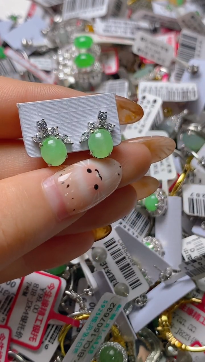 银S925镶嵌戒指翡翠百内无证书